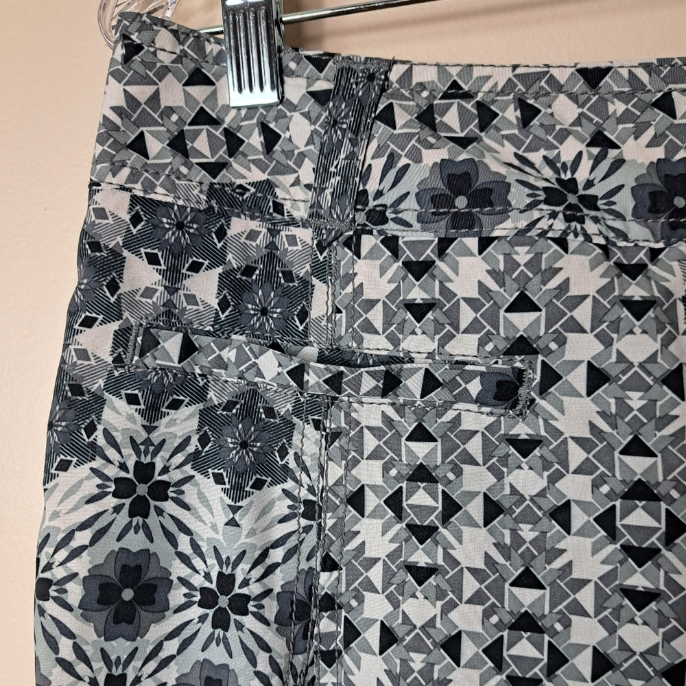 ATHLETA Whatever Size 8 Floral Print Skort  A Line Skirt Built In Shorts - Picture 8 of 12